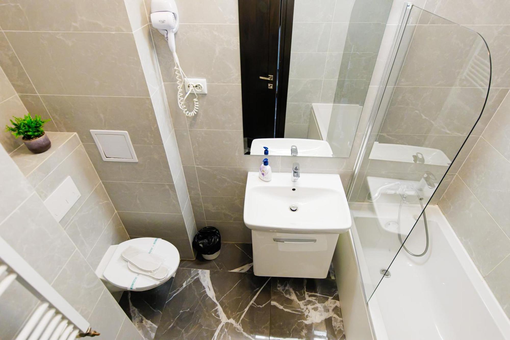 Luxury Glam Apartments Iasi At Lazar Palas Exterior photo