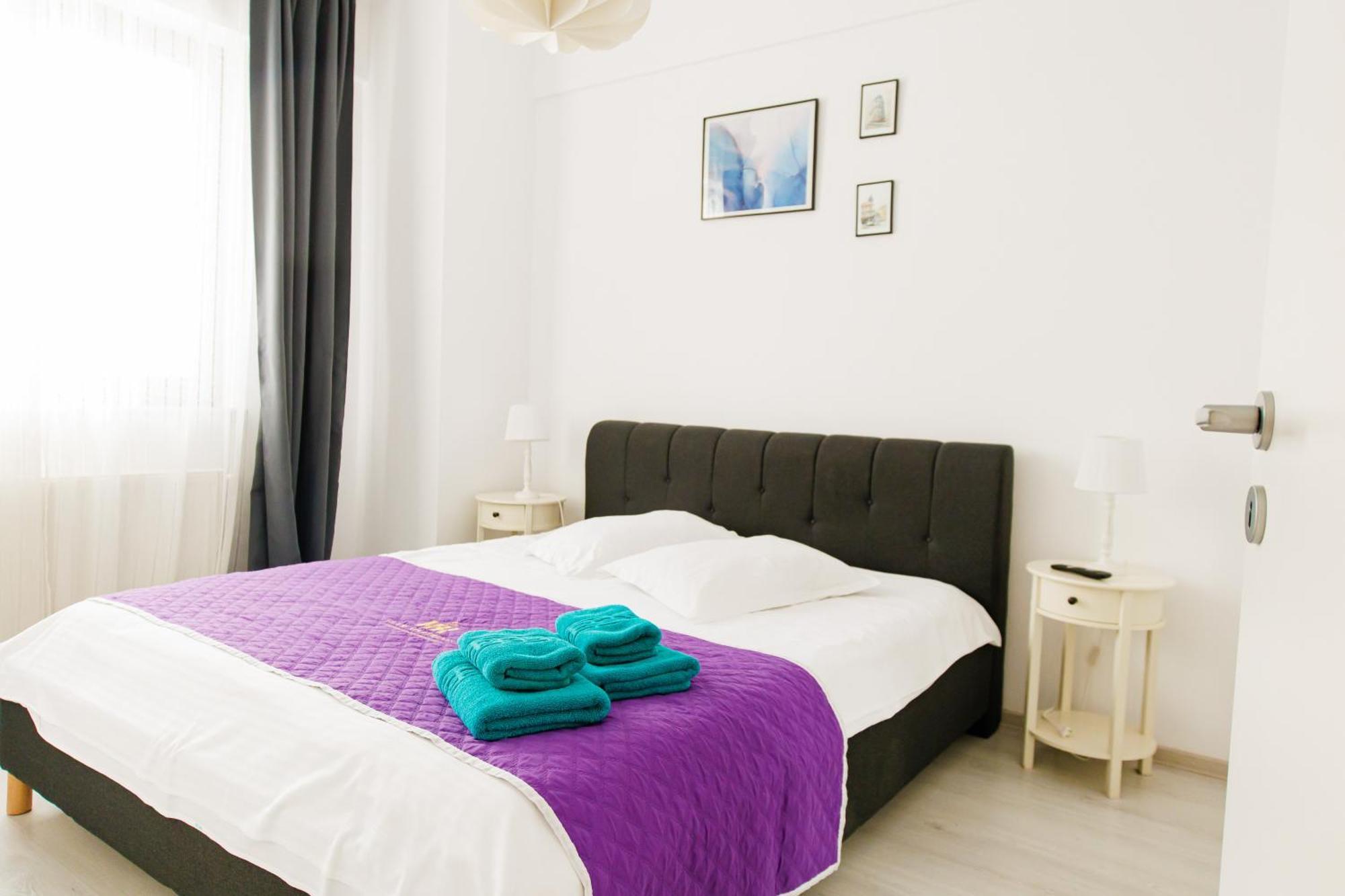 Luxury Glam Apartments Iasi At Lazar Palas Exterior photo