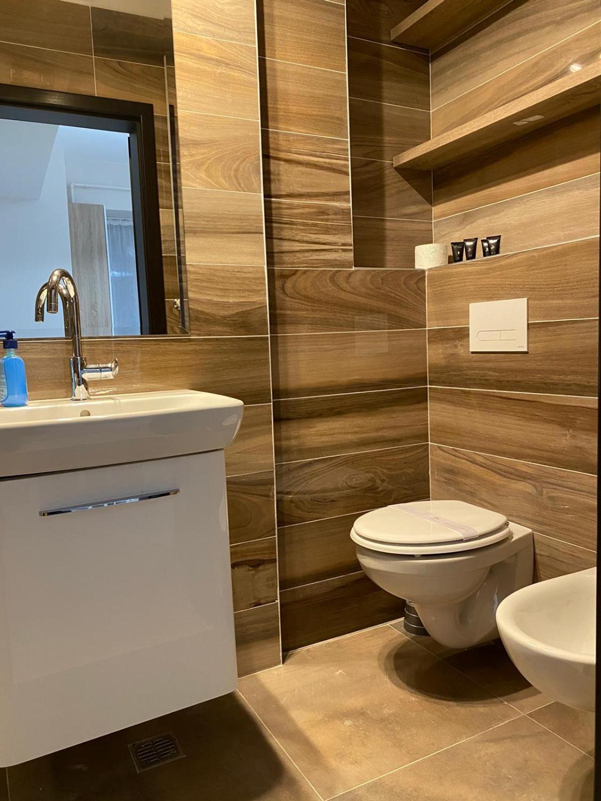 Luxury Glam Apartments Iasi At Lazar Palas Exterior photo