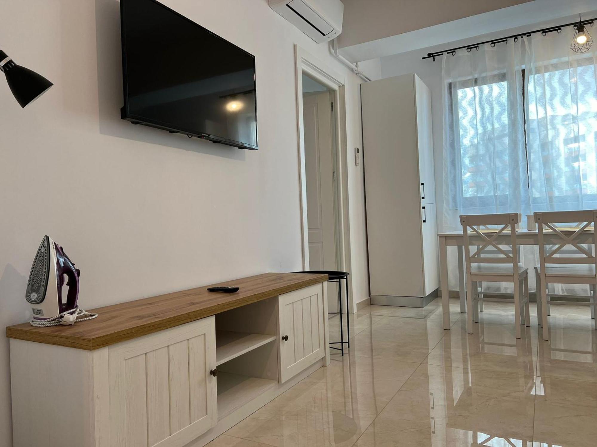 Luxury Glam Apartments Iasi At Lazar Palas Exterior photo